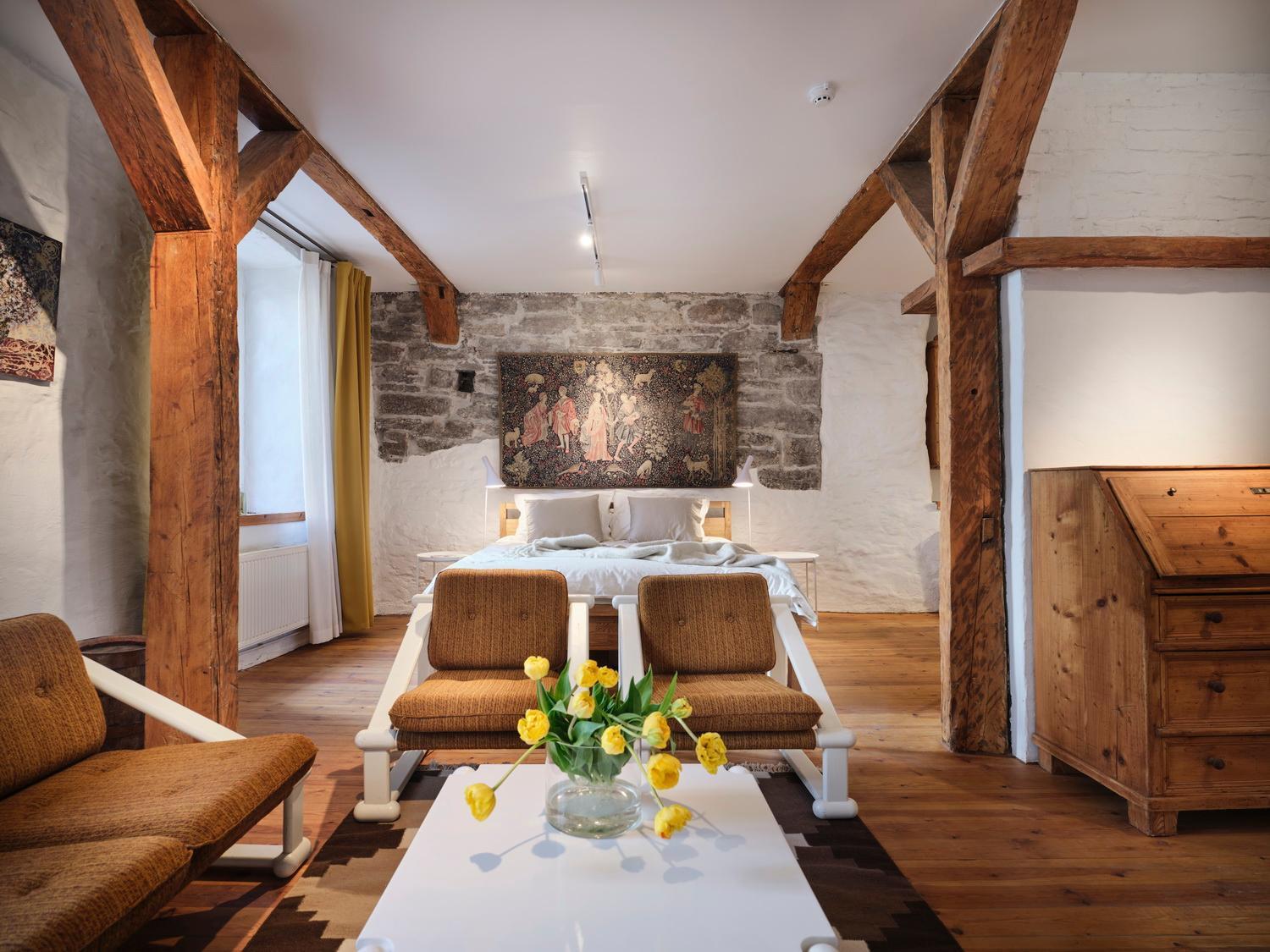 Historic Apartment With Private Garden In Old Town Tallinn Eksteriør bilde