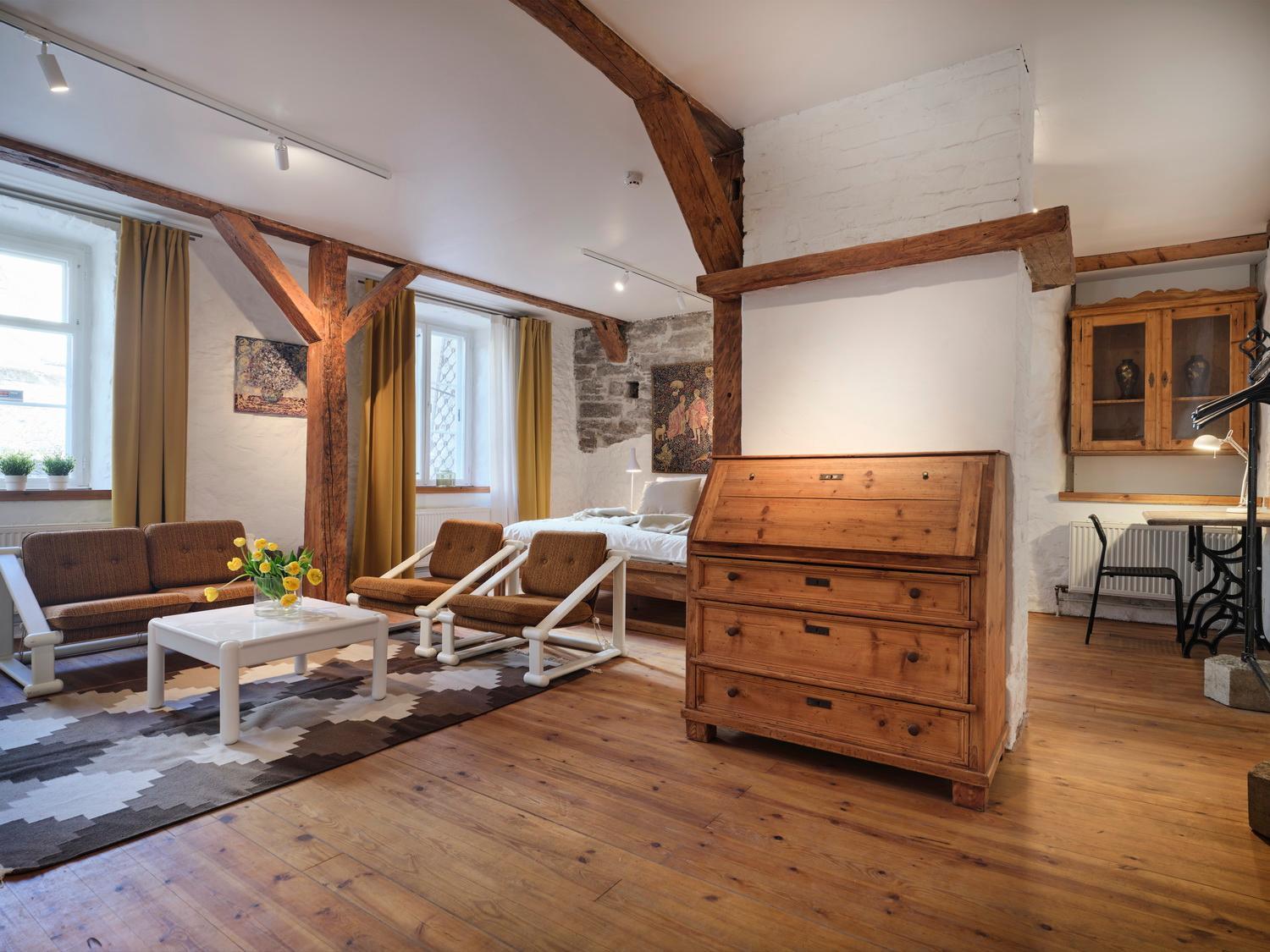 Historic Apartment With Private Garden In Old Town Tallinn Eksteriør bilde