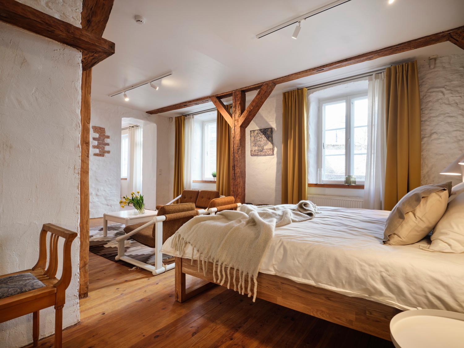 Historic Apartment With Private Garden In Old Town Tallinn Eksteriør bilde